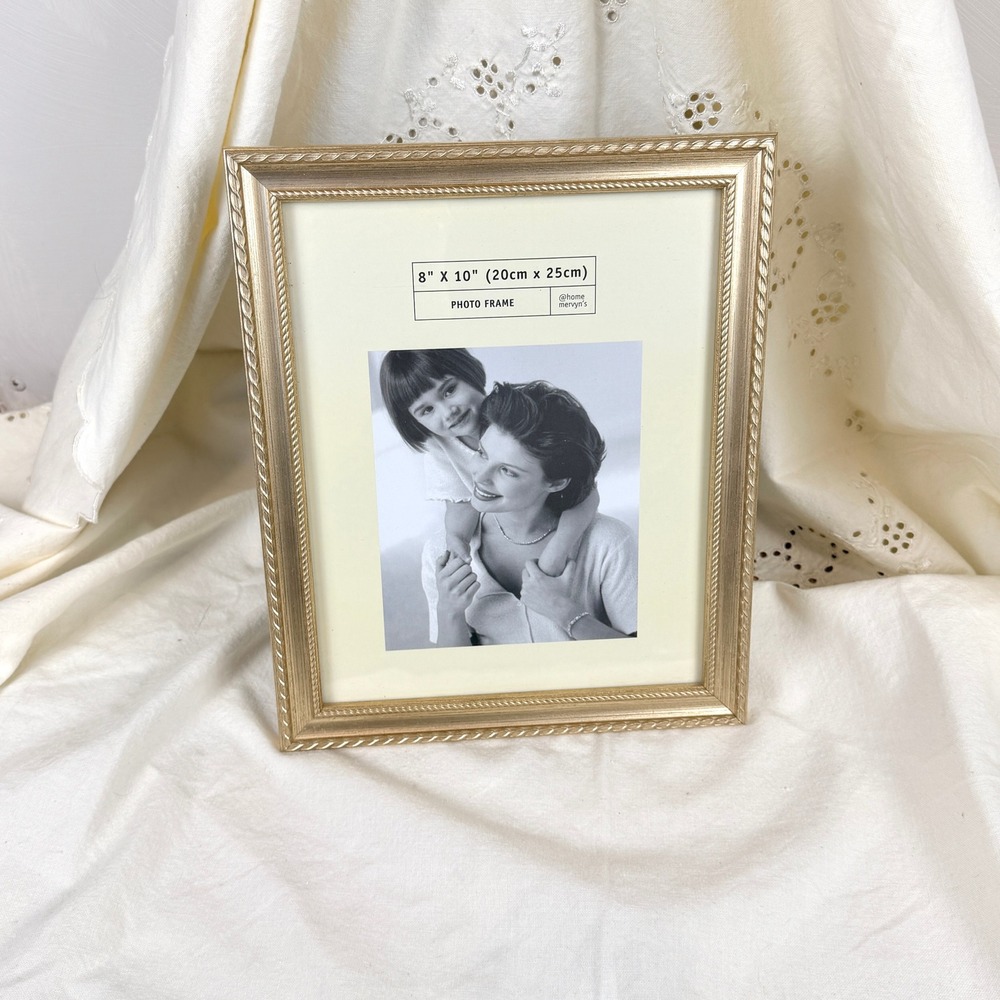 Vintage Gold Ornate Photo Frame Rope Twist Border Tabletop Gallery Wall 8x10 - Picture 4 of 8